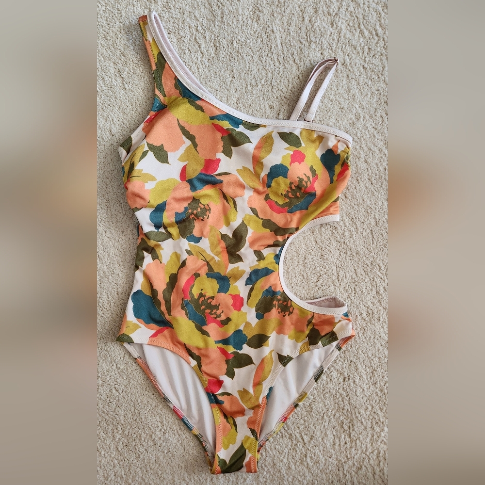 Floral One-Shoulder Swimsuit